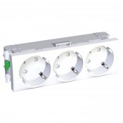 Розетка силовая тройная 45° 2P+E Altira, 16A 250V ~ (AC), со шторками, с заземлением, белая img